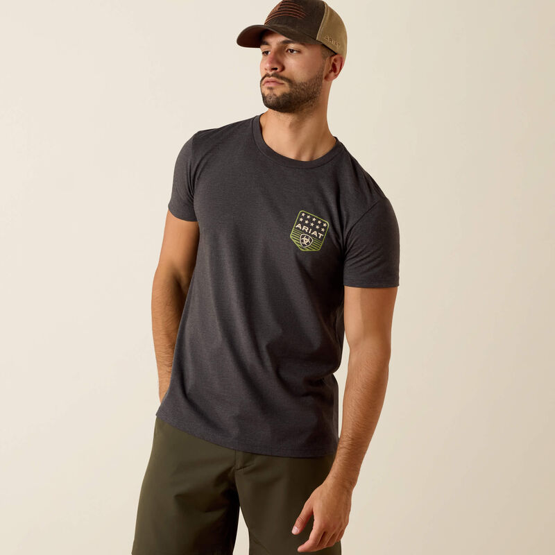 10073964 Stripe Patriotic Badge Charcoal