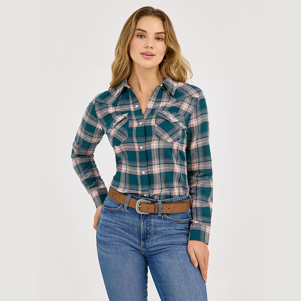 Essential Flannel Plaid Western Snap Shirt